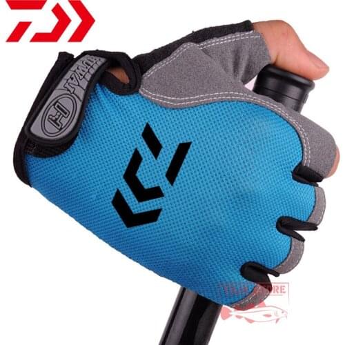 Daiwa Gloves Breathable Half-finger Fishing Gloves Quick-drying Hunting Non-slip Outdoor Camping Cycling Sports Fishing Gloves