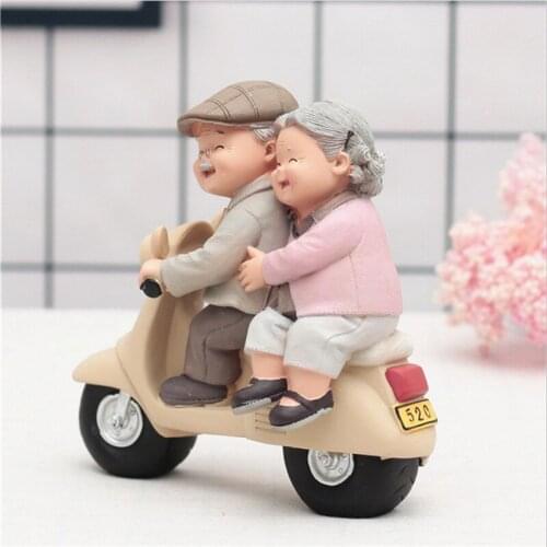 Grandparents Model Ornament Creative Sweety Lovers Couple Ornaments Modern Home Decoration Living Room for Office Table Gift for