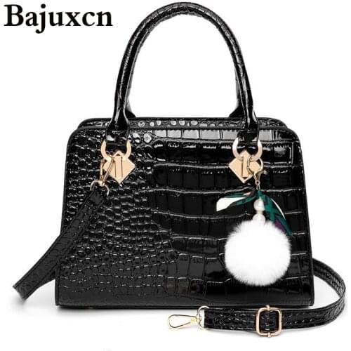 Brand Crocodile pattern Bags for Women WomenThree-dimensional flowers Handbag Luxury Leather bags Fashion 2021Shoulder Messenger