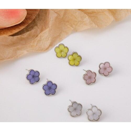VSnow Korean Fashion Multicolor Small Crystal Flower Stud Earring for Women 4 Designs Summer Everyday Metallic Earring Jewelry