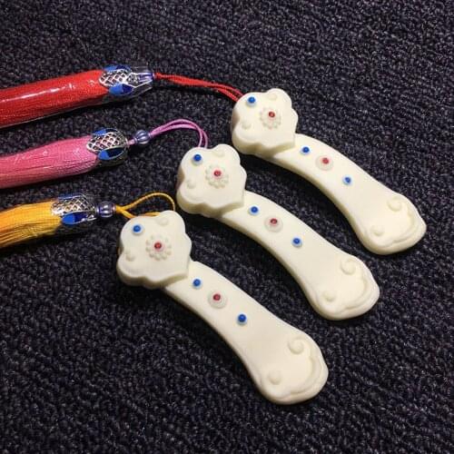 Chinese Ruyi Mascot Decoration Model White modern art hand carved Home desktop decoration ornaments Gift souvenir