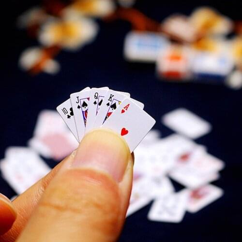 Finger Miniature Poker Cute 1:12 Scale Dollhouse Playing Cards Deck Cute