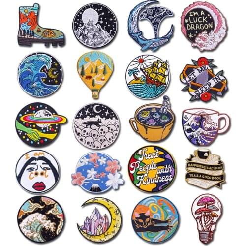Hot air balloon new Embroidered Patches For Clothing Letters Stripes Iron On Patches Cartoon Cute Stickers Sexy Lips Patch DIY