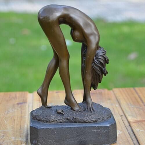 The bronze statue figure ornaments body art crafts jewelry Home Furnishing birthday gift hotel decoration