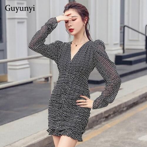Black White Chiffon Dress 2021 Autumn High Waist Folds Mini Dress V-Neck Temperament Puff Sleeve Fashion High Street Dress Women