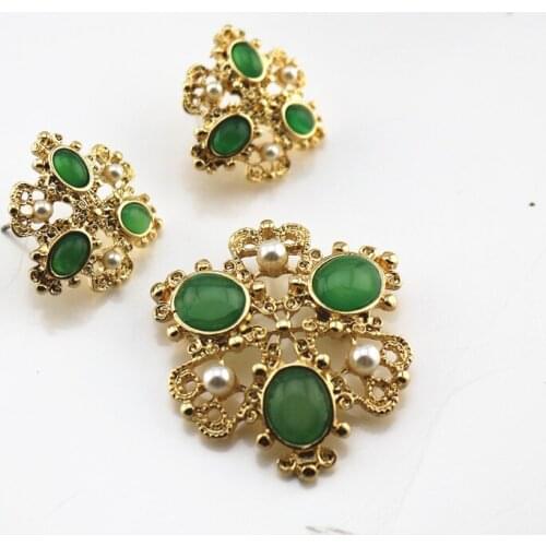 New green semi-precious stones Imitation pearl brooch 925 silver needle earrings ear clips Sweater chain set