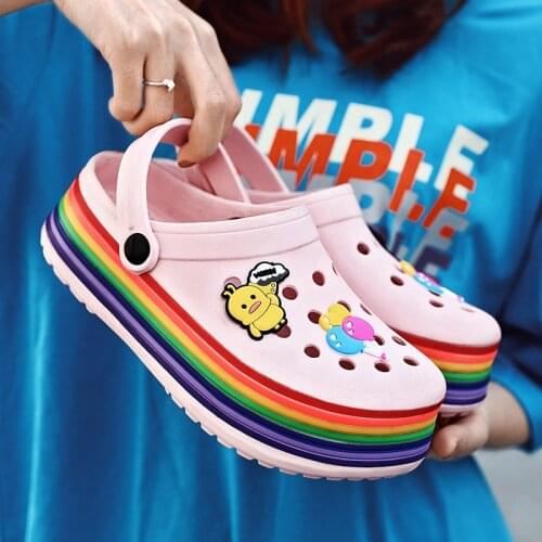 Trends Summer Pink Cartoon Slip On Women Clogs Rainbow Platform Womens Garden Shoes Cute Duck Sandals for Women zuecos mujer