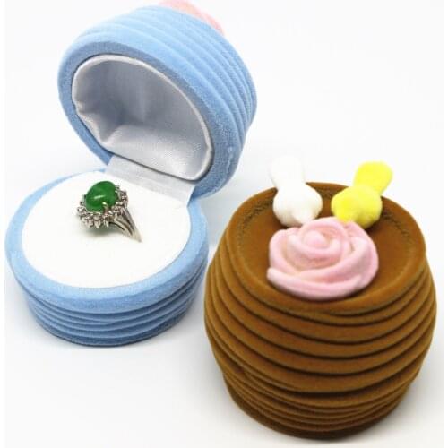 HOSENG 10Pcs Red Brown Color Cartoon Cake Ring Box Lovely Velvet Wedding Engagement Gift Case HS_339
