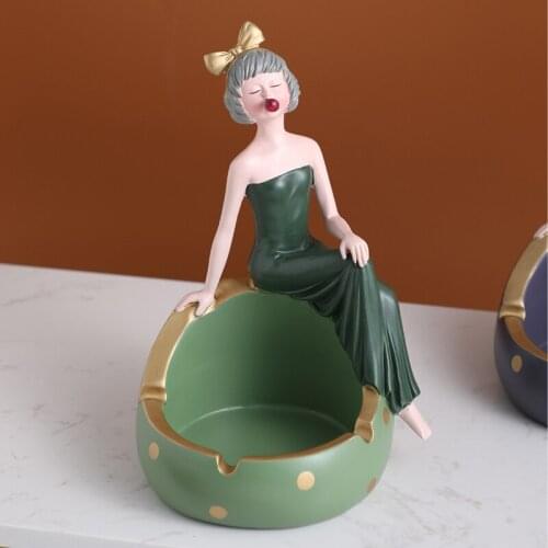 Long Skirt Girl Ashtray Luxury Nordic Portable Ash Tray Weed Cute Gift For Boyfriend Gadgets Smoking Home Accessories