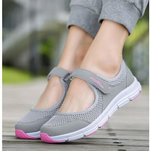 Women Shoes Breathable Mesh Vulcanize Shoes For Summer Women Casual Shoes Super Light Women Sneakers 2020 Flat