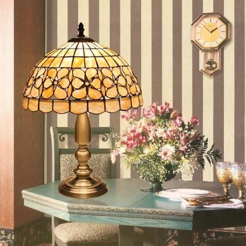 European style Tiffany Mediterranean style natural shell table lamp dining room bar bedroom bedside lamp