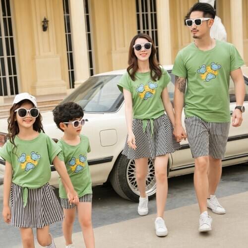 2020 Matching Family Outfits Summer Mum Daughter T-shirt and Dress Dad Son Cotton T-shirt +Shorts Holiday Seaside Beach Couples