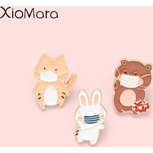 Animals Wearing Masks Enamel Pins Cat Bear Rabbit Clothes Brooches Cute Lapel Badges Jewelry Wholesale Bag Pins Gift for Friends