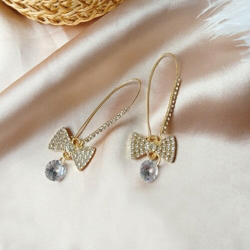 Korean Girl Earrings 2021 Fashion New Temperament Personality Net Red Crystal Bow Long Earrings Womens Clothing Manufacturers