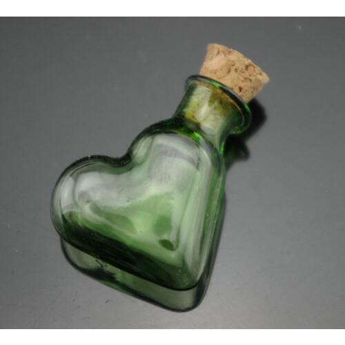 5pcs Shoe/Heart Shaped Green Glass Bottle Vial withCork Stopper and Eyehook