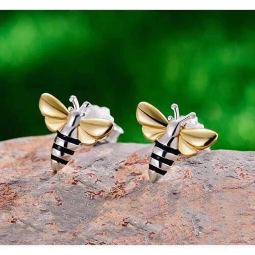 New Creative Little Bee Animal Fashion Earrings for Women Men Unisex Ear Studs insect Party Jewelry Gifts Male Female Bijoux