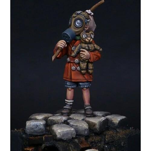 Resin Figure 1/35 MODERN SOLDIER WITH MASK STAND (NO BASE ) Model Unassambled Unpainted Figure Building Kit