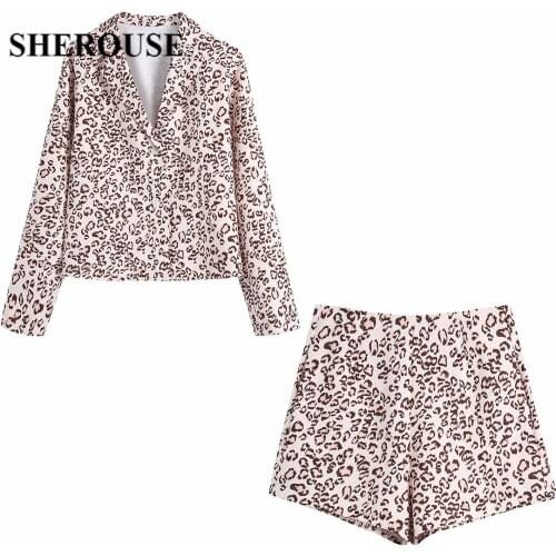 2021 New Women 2 Pieces Set Long Sleeve Printed Shirt V-Neck Blouse Cropped Shorts Suit Fashion Casual Women Clothes