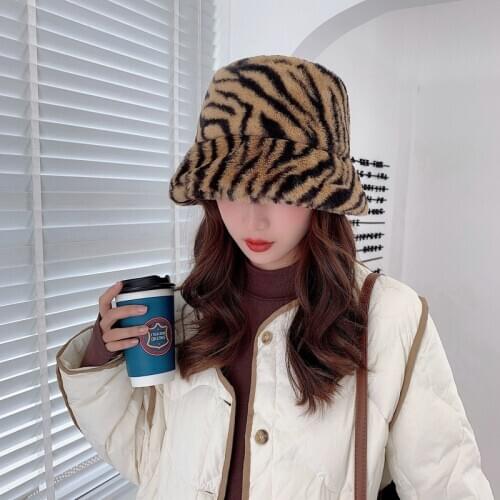 3 colors available New fashion casual thick warm cap temperamental women comfortable high quality elegant print cute bucket hat
