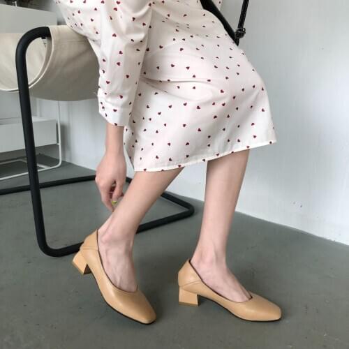 Womens shoes 2019 autumn new small shoes soft bottom literary fresh and thick with simple shoes