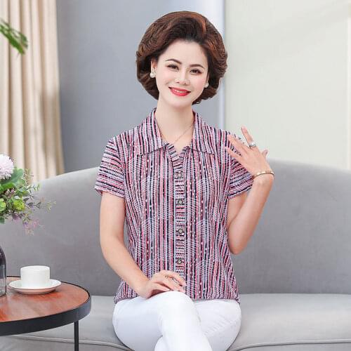 2020 New Summer Middle Aaged Women Short Sleeve Casual Fashion Blouse Tops Female Sexy V-neck Slim Chiffon Shirt Pullover W68