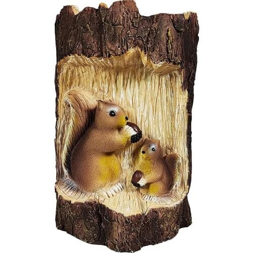 Squirrel Simulation Garden Decoration Statue Lamp Solar Light Resin Figurine