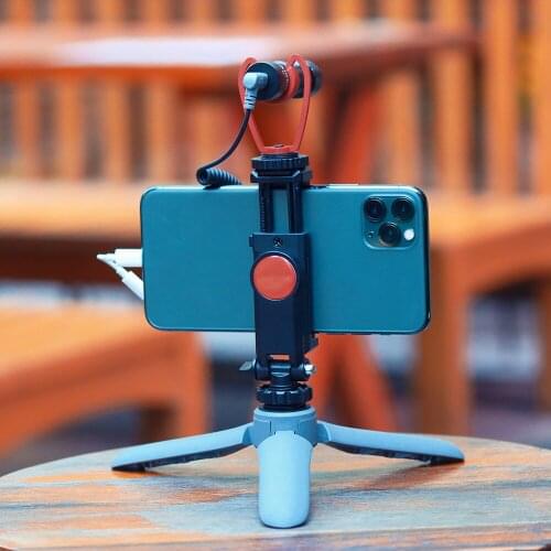 Universal Light-weight Extendable Mini Tripod for Mobile3/Mobile4/Sports Portable Handheld Tripod Camera 1/4 Accessories