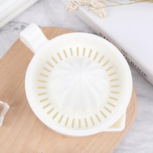 1Pcs Kitchen Accessories Manual Plastic Fruit Tool Orange Lemon Squeezer Juicer Machine Portable Citrus Juicer
