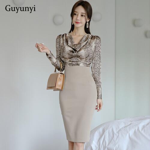 Office Two Pieces Suit Fashion Python Pattern Tops Temperament Solid Color High Waist Slim Five-Point Skirt Spring Womens Suit