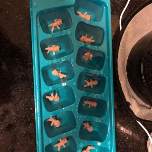 100pcs 1Inch Mini Plastic Baby Favor Supplies For Baby Shower and Ice Cube Game R9JD