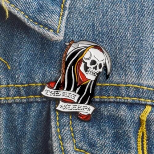 Hand with a machete Head scarf Enamel Skull Fashion and exaggerated brooches are suitable for people with personality