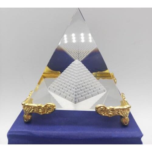 Synthetic quartz Pyramid symbolizes the lucky citrine pyramid energy converter to gather wealth and prosperity glass decor