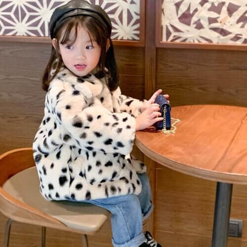 Plush faux fur coat girls autumn and winter baby 2020 new Korean version loose fur coat Western style thickening