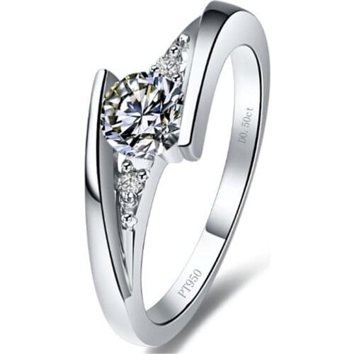 Trendy Test Positive 0.5CT 5.0MM D-E Round Cut Moissanite Diamond Ring S925 Engagement Jewelry for Women