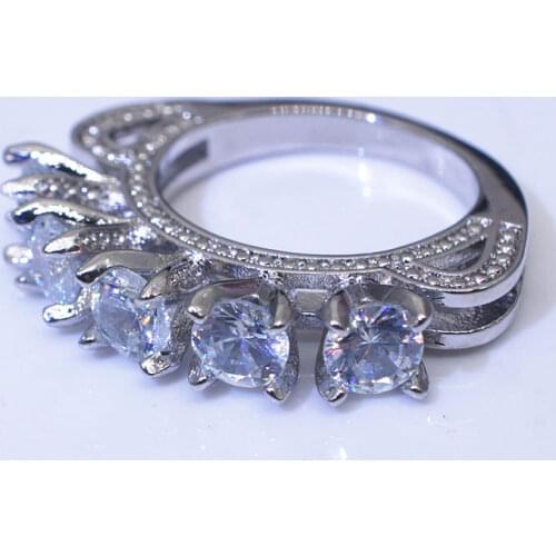 Luxury Round Cut Zircon Stone Crown Rings For Women Fashion Silver Wedding Rings For Women Wedding Party Statement Jewelry Gift