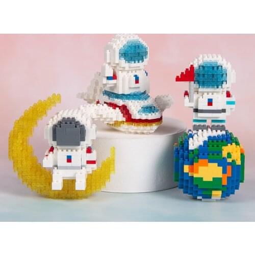 Diamond Astronaut blocks Decoration Happy Planet Micro Particles Compatible Building Blocks Educational Assembled Toys Gift