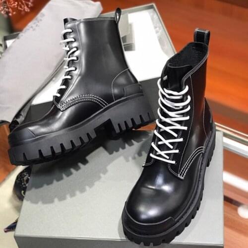 Winter Womens Boots Lace-up Design Ladies Boots Genuine Leather Motorcycle Boots Round ToeWomens Shoes With Luxury Gift Box