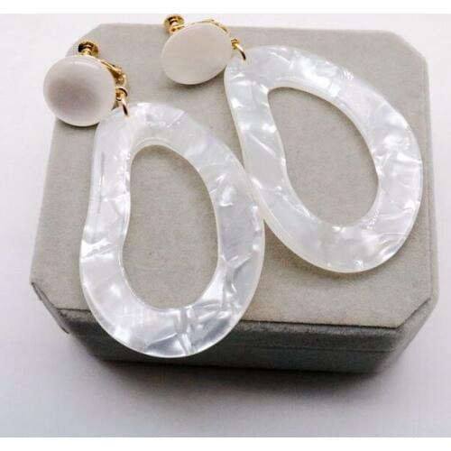 White Geometric Resin Elegant Clip Earring Acrylic Resin Party Wedding Jewelry