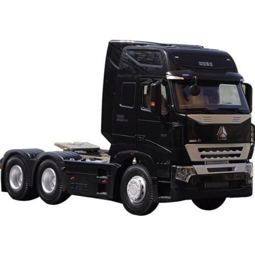 New Original Factory Black 1:24 Sinotruk Howo A7 Diecast Tractor Model for Gift, Collection
