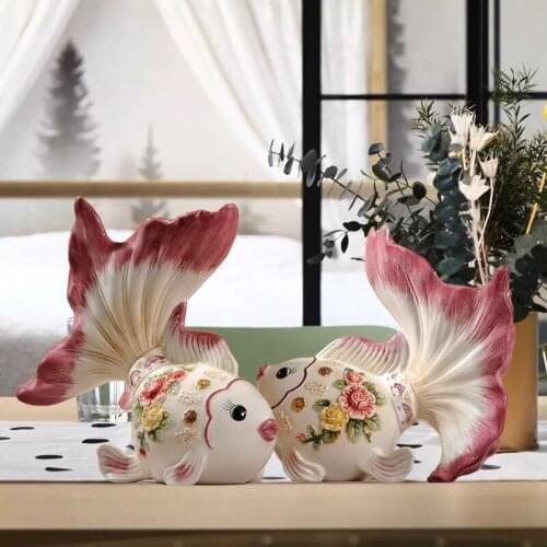 CERAMIC GOLDFISH LOVERS STATUE HOME DECORATION ACCESSORIES CRAFTS ROOM DECORATION WEDDING GIFT FISH ORNAMENT PORCELAIN SCULPTURE