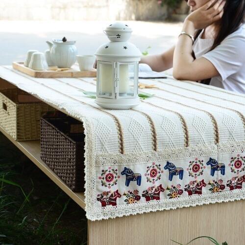 ROMANZO Tablecloths