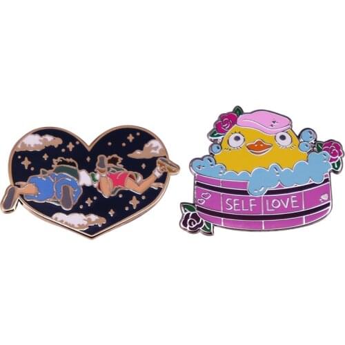 K3319 Anime Heart Enamel Lapel Pin Badge Pins Hats Clothes Backpack Decoration Jewelry Gifts Accessories