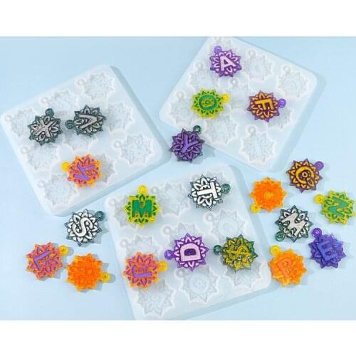 26 Letter Mold Diy Glue Mold Decoration Key Chain Lace Pattern with Hole Pendant Silicone Mold Jewelry Tool