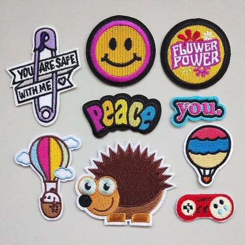 2021 Fashion Patches For Clothing Hat Embroidery Stickers Iron On Patch DIY Applique Hedgehog Lamp Smiley lcf03