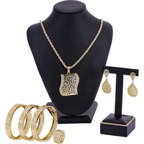 Traditional jewelry set necklace earrings Ring for women traditional brida jewelry set Morocco gold color jewelry set