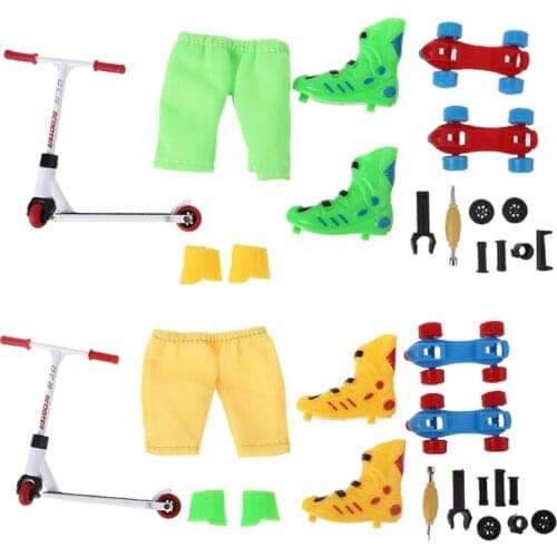 P31B 1Set Mini Finger Roller Skates for Toddlers Xmas Gift Finger Puppet Creative Finger Training Scooter with Accessories