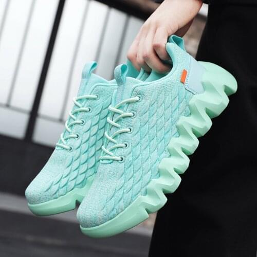 Fashion Flying Woven Casual Sneakers Men Fish Scale Design Platform Volcanic Shoes for Men Mesh Breathable Training Shoes Men