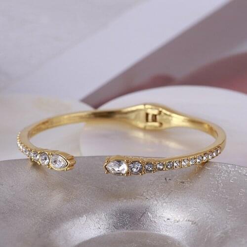 Fashionable and simple everyday style inlaid zircon open bracelet