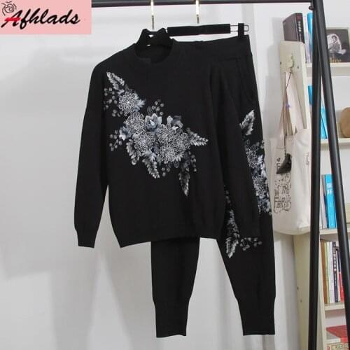 Autumn New High Quality Womens 2 Sets Embroidery Flower Long Sleeved Loose Pullover Sweater + Pants Knitted Two Piece Outfits