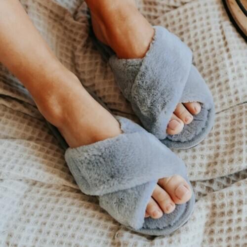 Home Fur Slippers Women Winter Warm Cozy Fluffy Soft Furry Flat Slides Indoor House Shoes Non Slip Classic Ladies Whosale 2020